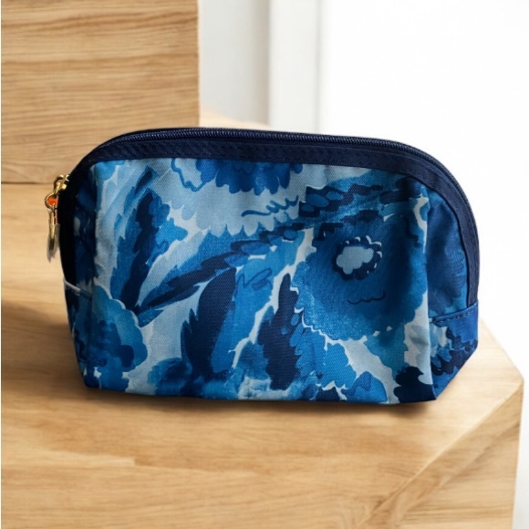 2/$25 NEW Estée Lauder Blue Watercolour Floral Wave Pattern Cosmetic Makeup Bag - Picture 2 of 6